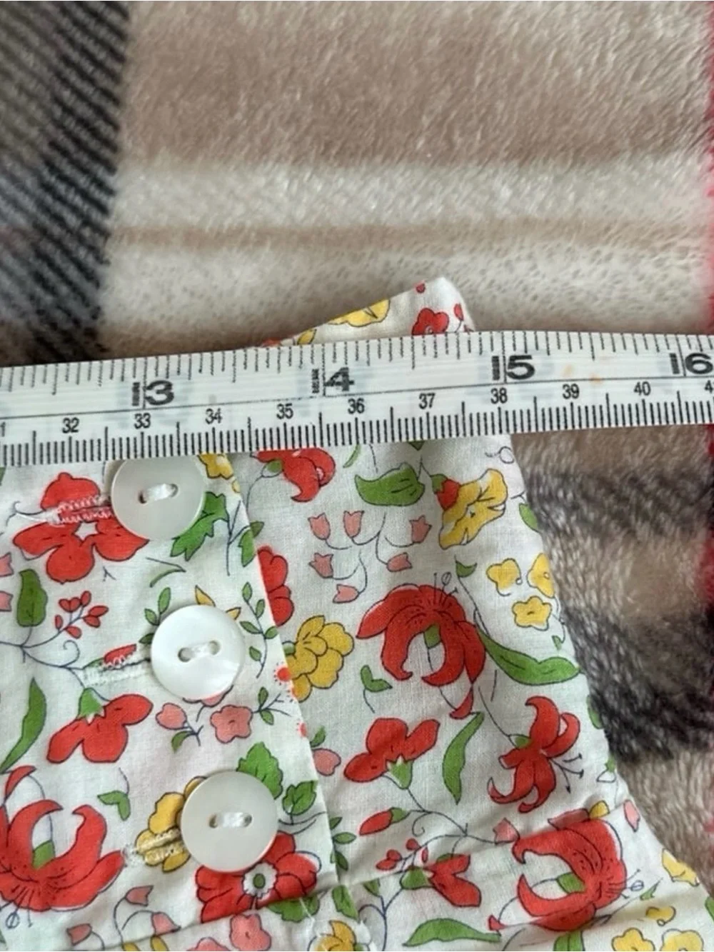 American Eagle Size Medium Floral Print Skirt with Buttons READ DESCRIPTION